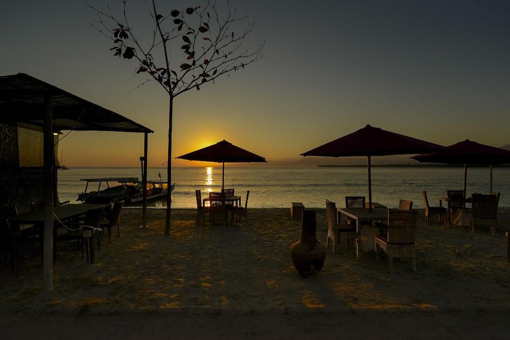 Gili Meno Mojo Beach Resort Exterior photo